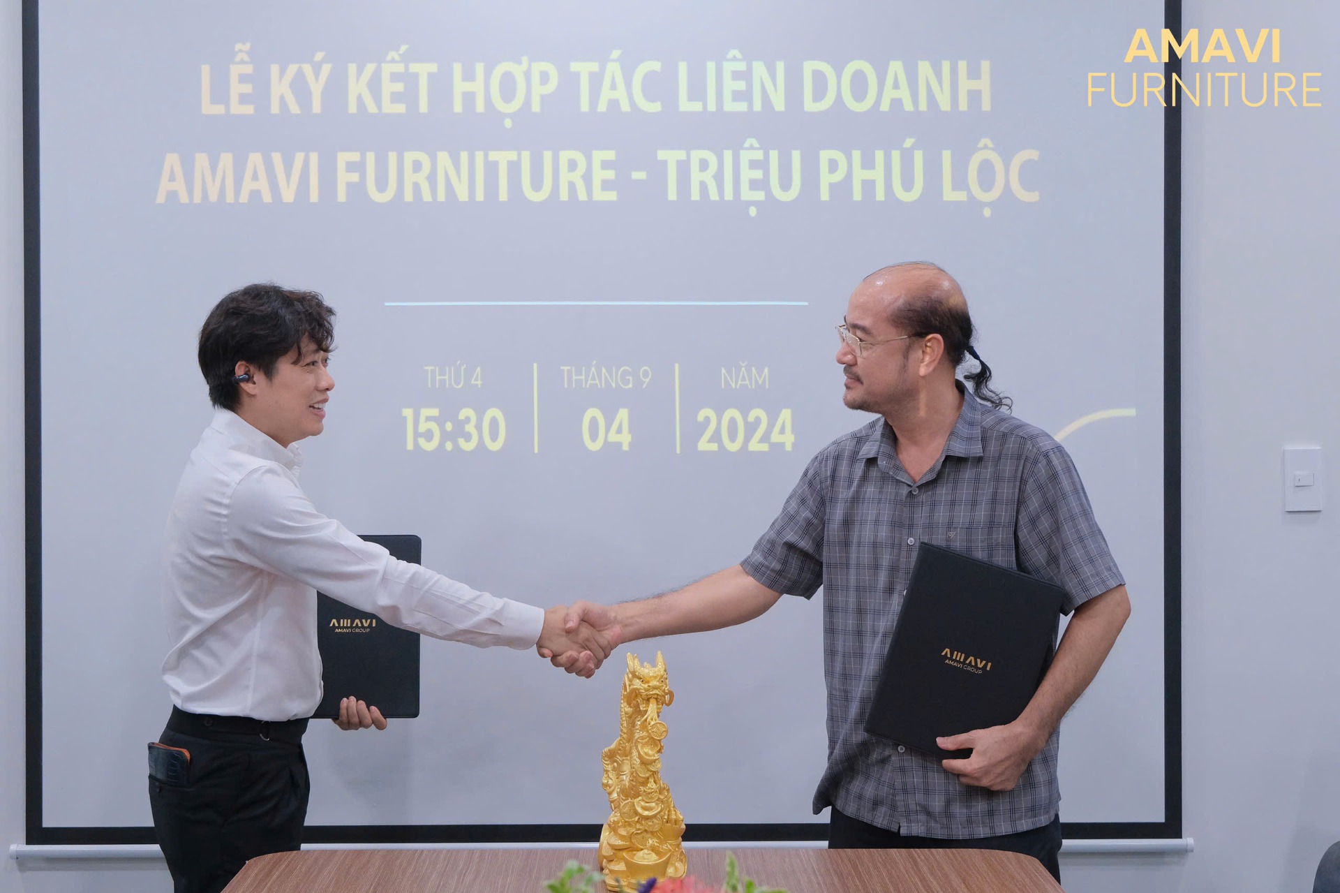 Ký kết hợp tác liên doanh giữa Amavi Furniture và Triệu Phú Lộc